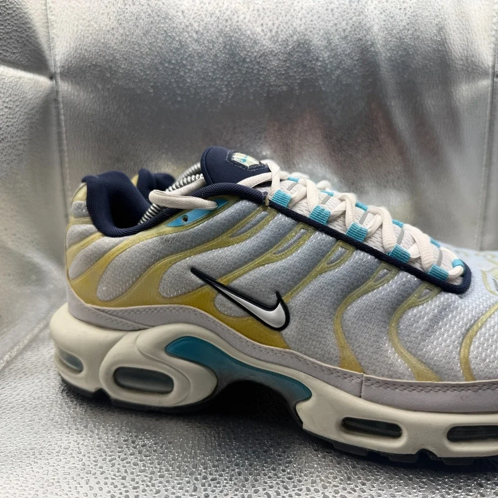 Size 11 Nike Air Max Plus Psychic Blue White Mens Athletic Sneakers CZ1651-400